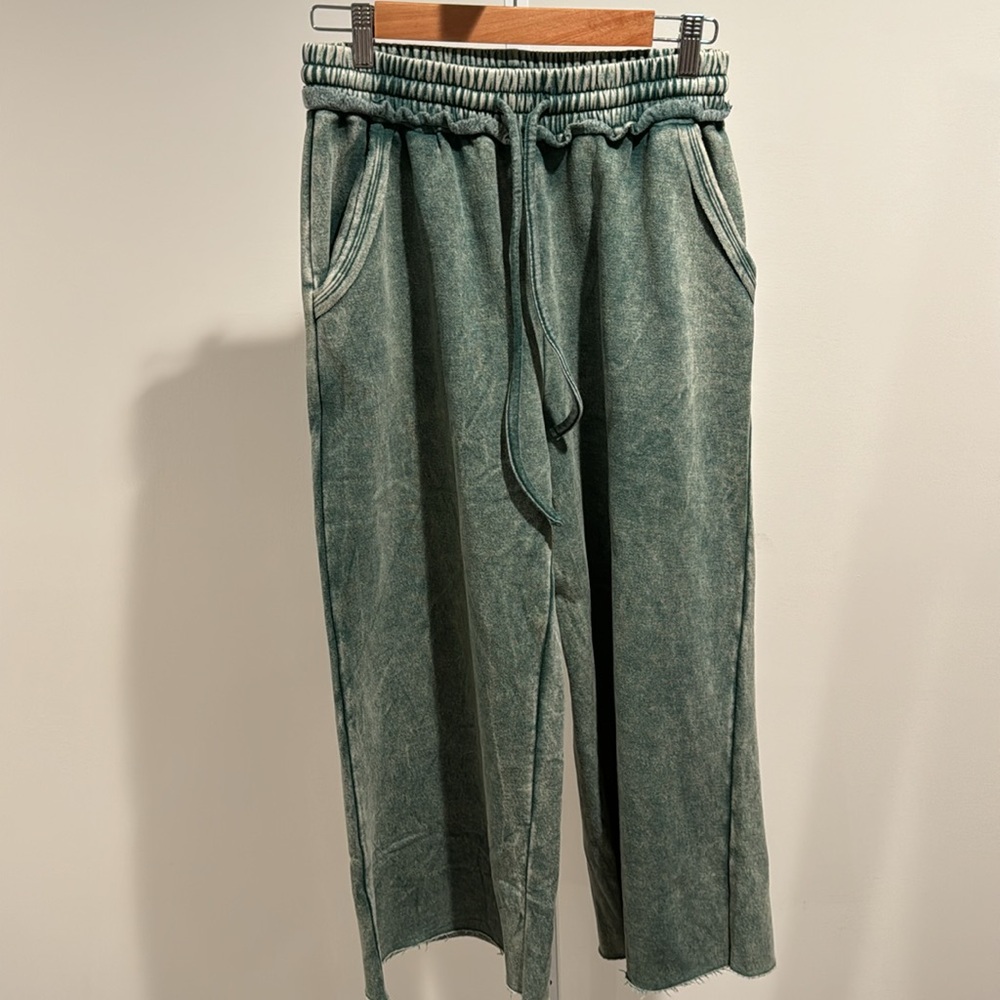 109. LAST 1! Comfy soft crop acid washed ankle  green sweatpants CLEARANCE - Picture 5 of 7